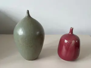 Niet of onleesbaar gesigneerd - Twee Studio keramische objecten kopen? Bied vanaf 1!