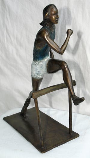 Brons (Onbekend) - Beeld , De Hordenloopster – gesigneerd “A.C.” kopen? Bied vanaf 10!