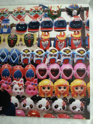 Henk Schiffmacher - Grote gesigneerde foto op dibond “Maskers” + gesigneerd boek – 60 x 90 cm kopen? Bied vanaf 250!