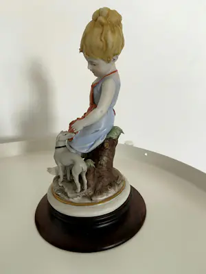 Real Fabbrica Capodimonte - Triade Benacchio porseleinen beeldjes- meisje en jongen kopen? Bied vanaf 40!