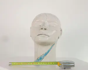 Ida De Roy - Set van twee sculpturen van keramiek, Hoofden kopen? Bied vanaf 200!