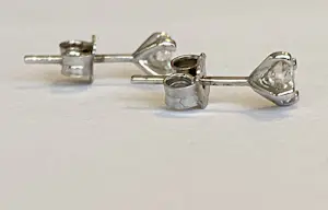 Witgouden oorstekers met diamanten ca 0.65 crt kopen? Bied vanaf 900!