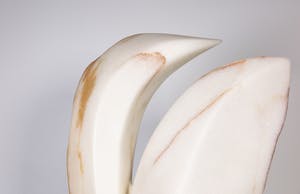 Pierre Everhartz - Marmeren beeld, Zonder titel kopen? Bied vanaf 1!