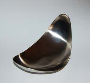 Georg Jensen - Helle Damkjaer: RVS schaaltje bladvorm- Leaf verkocht voor € 35!