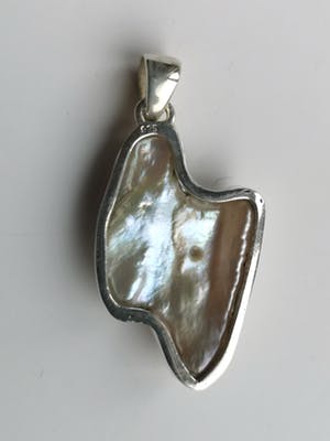 Niet of onleesbaar gesigneerd - Zilveren hanger met Parel kopen? Bied vanaf 10!