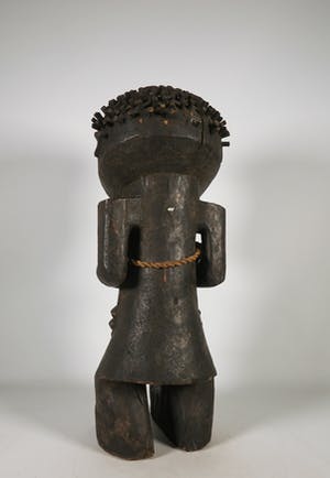 Mambila - Houten voorouderbeeld met wit geschilderd gezicht kopen? Bied vanaf 1!