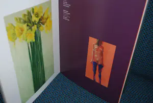 Henny van der Vegt - 2x hardcover: Flowering Beauties IV en V (=gesigneerd, incl. film op CD) kopen? Bied vanaf 50!