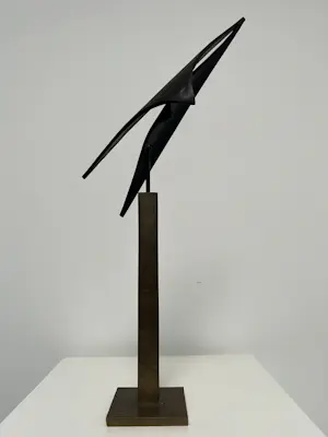 Ton Koops - bronzen sculptuur | 'Fokzeilen' | 1987 kopen? Bied vanaf 450!