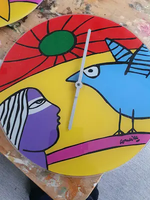 Corneille - 3 kleurrijke klokken met afbeeldingen van Corneille kopen? Bied vanaf 75!