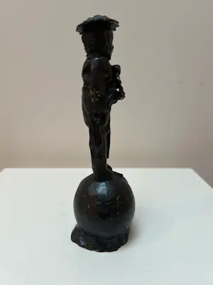 Nicolas Dings - Bronzen sculptuur | Mother earth kopen? Bied vanaf 200!