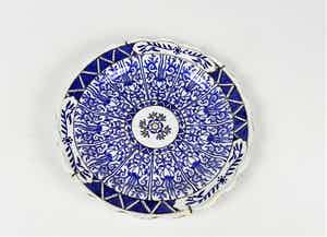 Niet of onleesbaar gesigneerd - Sierbord Wilton Lizy met ophangsysteem verkocht voor € 1!