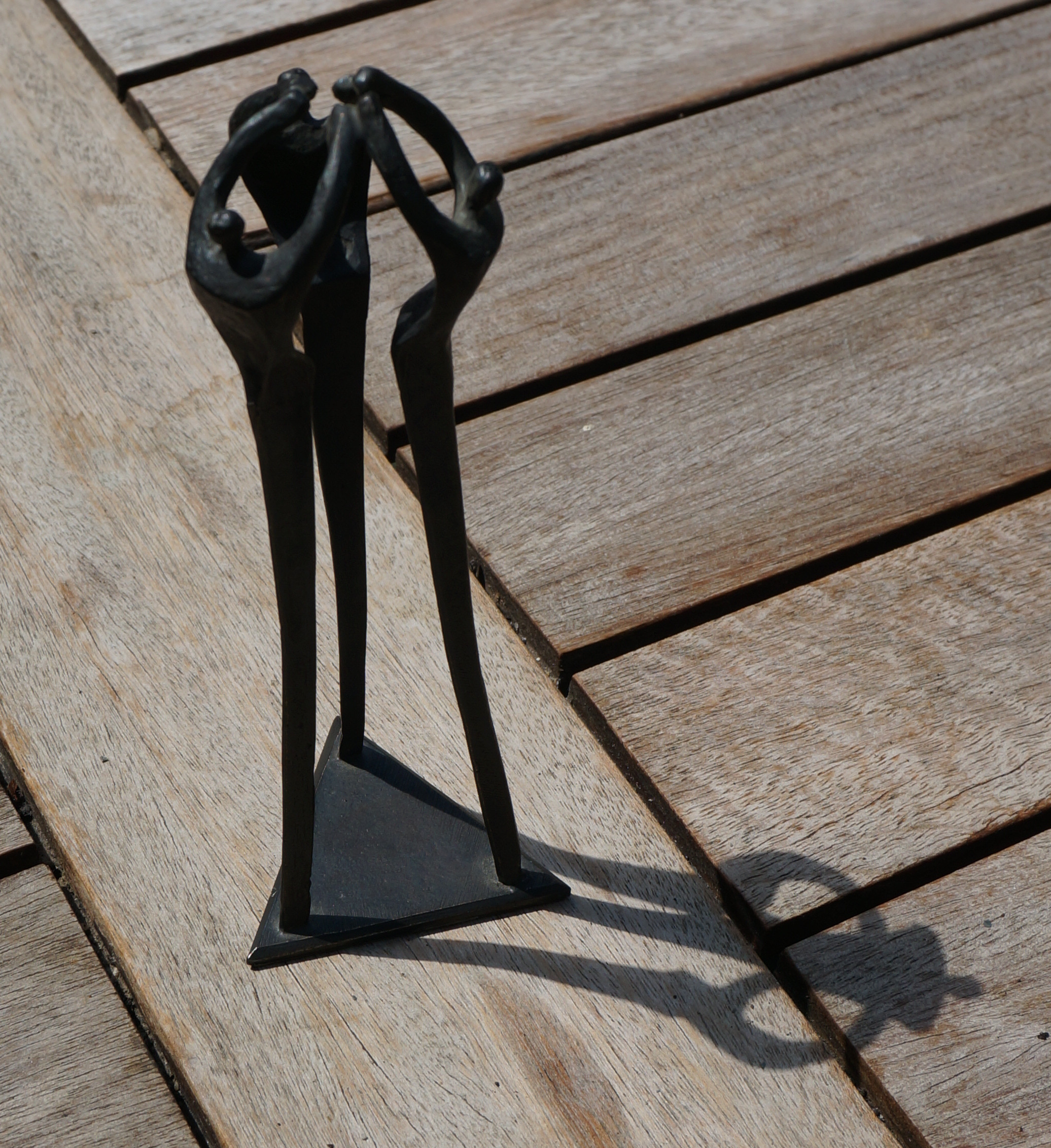 Niet of onleesbaar gesigneerd - Mensen vieren samen kopen? Bied vanaf 1!