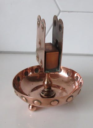 Niet of onleesbaar gesigneerd - Rood koperen art deco hand gehamerde rookset kopen? Bied vanaf 10!