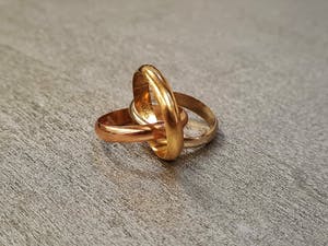 2564 - Elegante 14 karaats dames tricolor "Trinity" designring - Cartier model kopen? Bied vanaf 160!