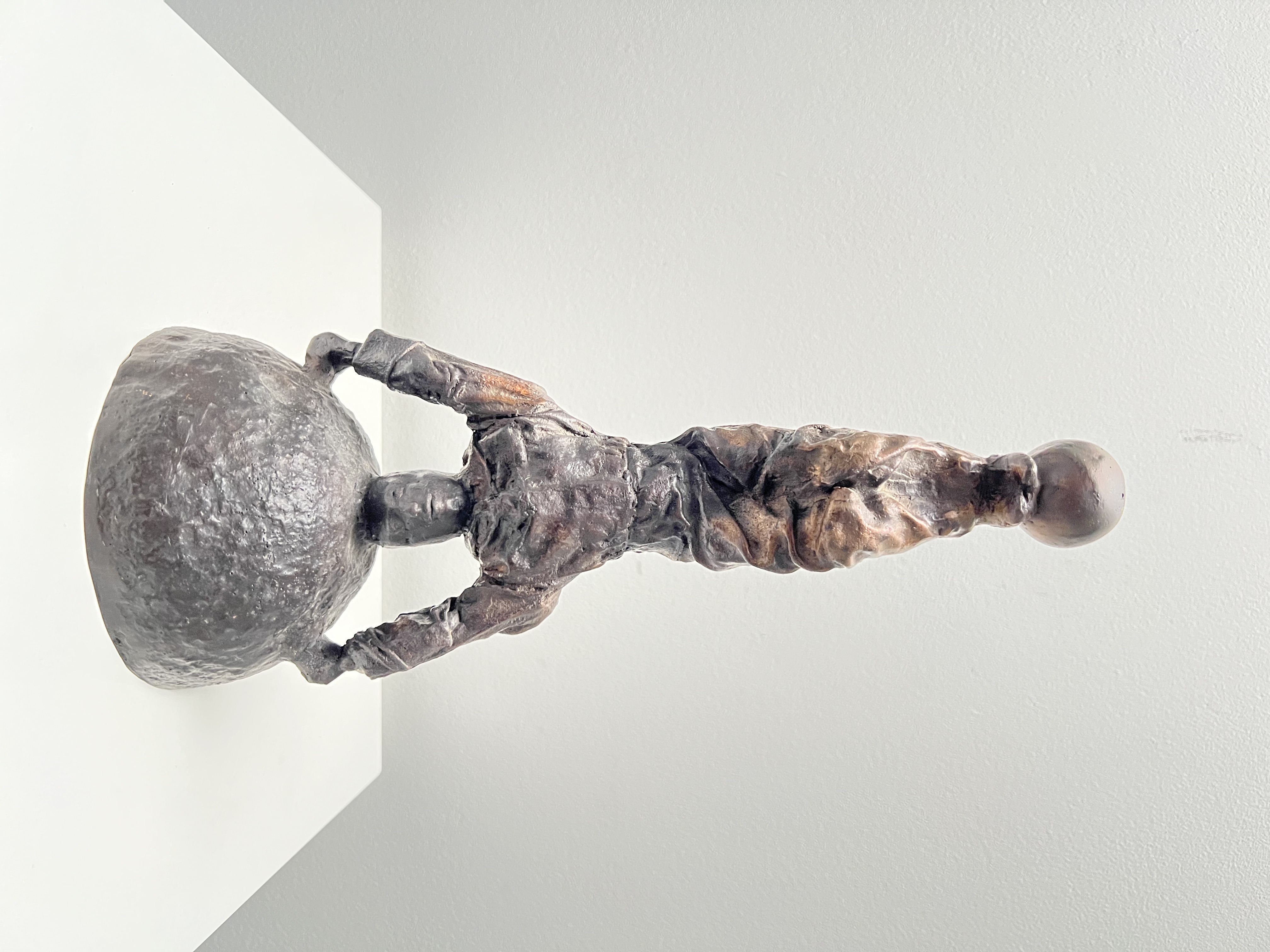 Buy Nicolas Dings - Bronzen sculptuur | Volle maan | 1991? Bid from 500!