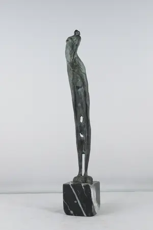 Evert van Hemert - Brons, Staande vrouw kopen? Bied vanaf 500!