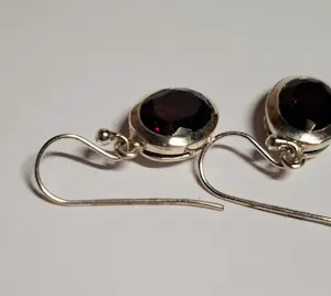 Zilveren oorbellen met Natuurlijke Amethist facet geslepen ovaal kopen? Bied vanaf 55!