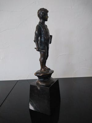 Spiro Schwatenberg - Schooljongen kopen? Bied vanaf 50!