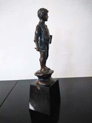 Spiro Schwatenberg - Schooljongen verkocht voor € 50!