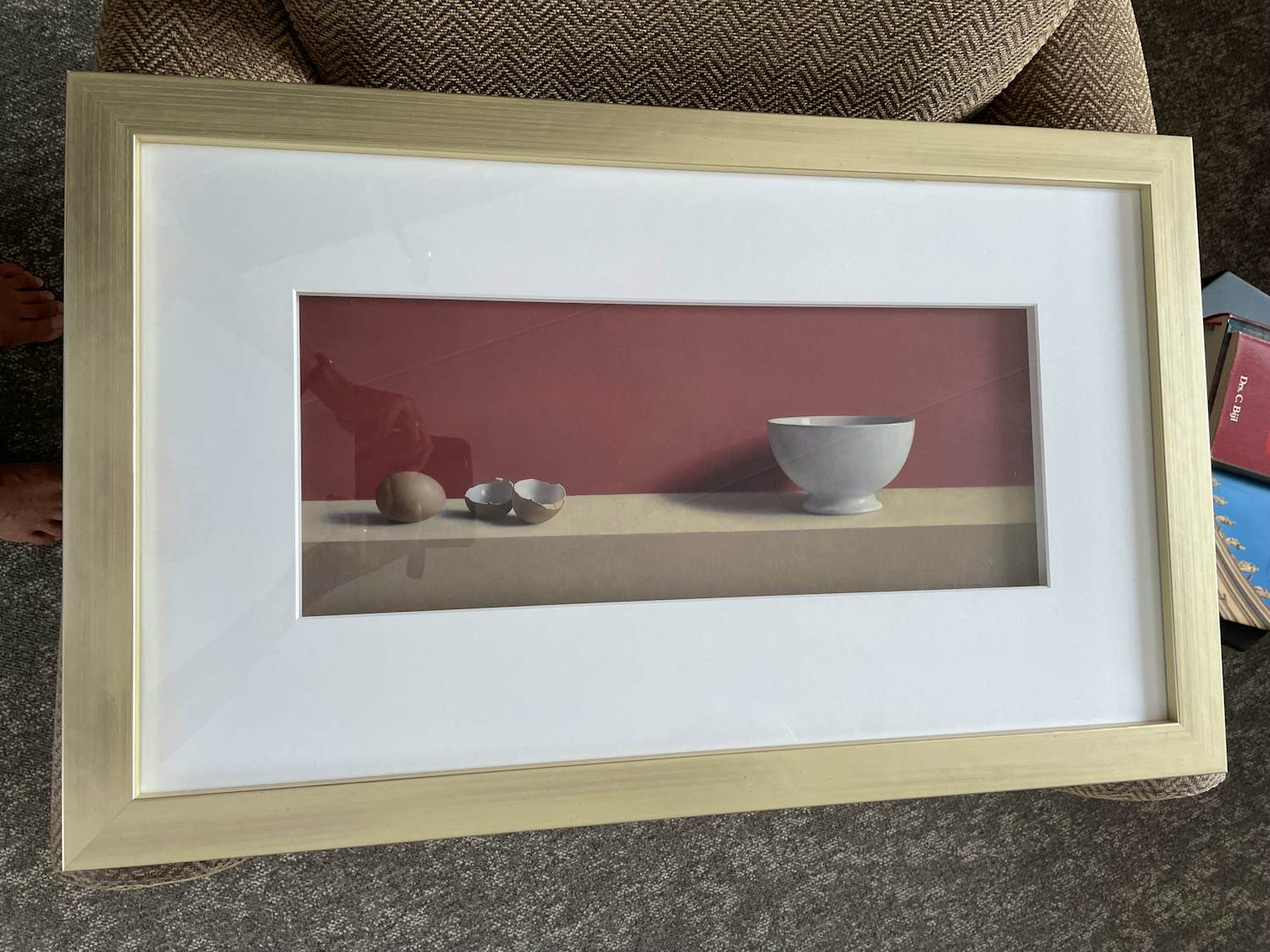 Henk Helmantel - Stilleven met witte kom en ei met doppen verkocht voor € 325!