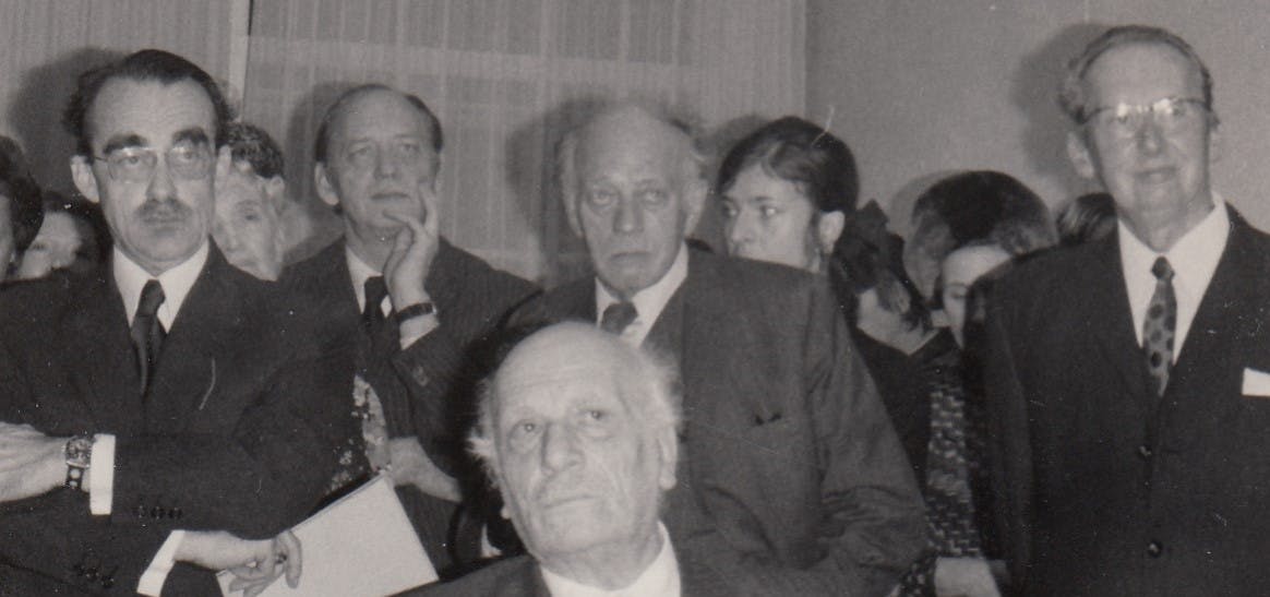 Kees Verwey - Portretfoto Gerard Herbert - studiostempel 1976 kopen? Bied vanaf 1!