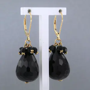 BWG gele oorhangers bezet met granaat kopen? Bied vanaf 280!