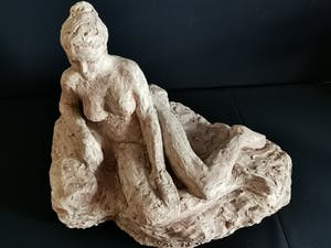 Niet of onleesbaar gesigneerd - Fraai beeld van naakte liggende dame kopen? Bied vanaf 1!