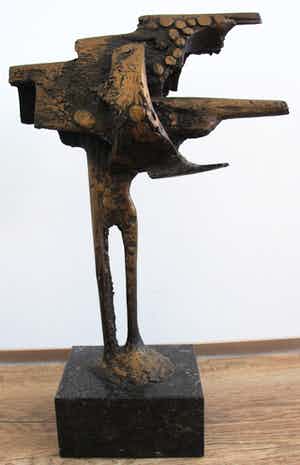 Wim Rijvers - Brons beeld met goudkleurige platina: Op weg - 1979(Unicum!!) verkocht voor € 850!