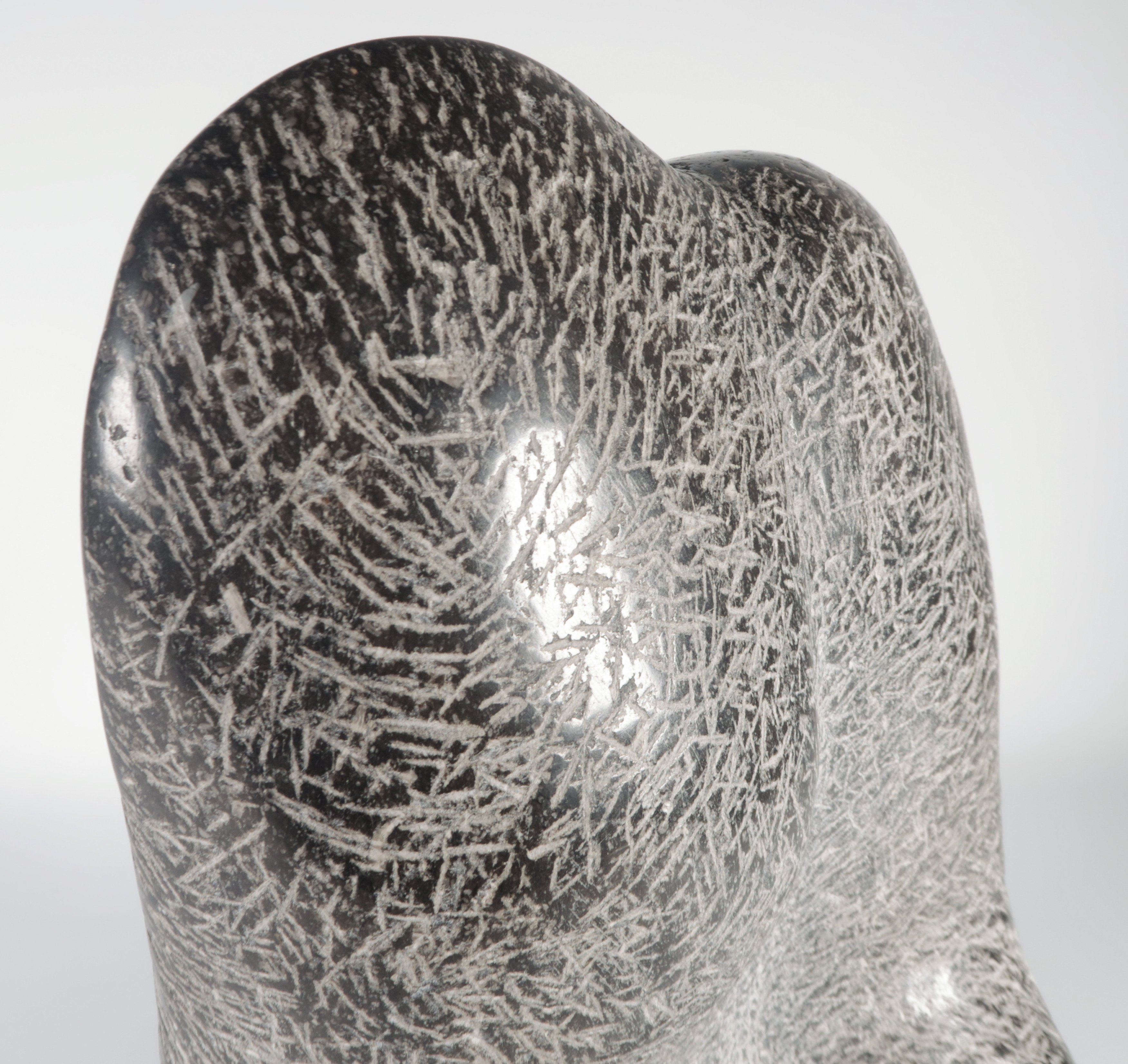 Hans Bos - Sculptuur van arduin, Zonder titel kopen? Bied vanaf 100!