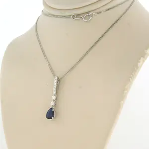 14k wit gouden collier met hanger met saffier en diamant 0.16 ct - 45 cm kopen? Bied vanaf 330!