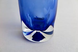 Elme Glasbruk - Zweedse Vaas - Kristal - Koningsblauw transparant - bijzonder design kopen? Bied vanaf 1!