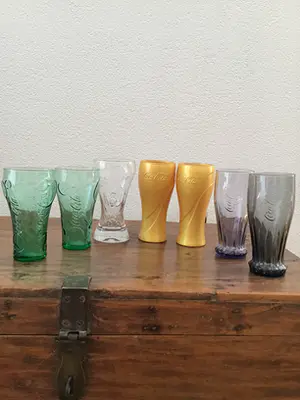 Jean Paul Gaultier - Marc Jacobs, Karl Lagerfeld design flessen en Coca Cola glazen kopen? Bied vanaf 1!