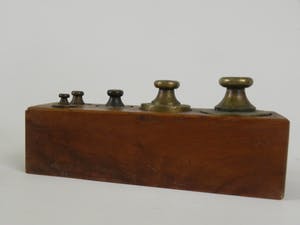 Curiosa - 3 blokken met koperen gewichten kopen? Bied vanaf 1!