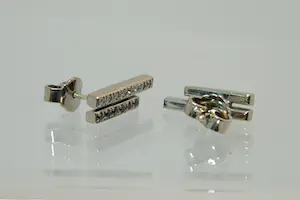71 - Stijlvolle set 14kt witgoud en 0.25crt (deels zwarte carbonado) diamantjes kopen? Bied vanaf 230!