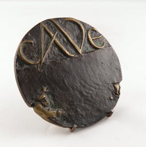 Theo van de Vathorst - Bronzen panning, Cave Canem kopen? Bied vanaf 80!