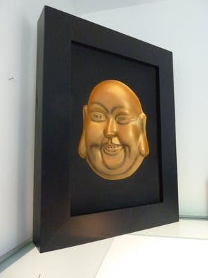 Niet of onleesbaar gesigneerd - Lachende boeddha relief ingelijst kopen? Bied vanaf 1!