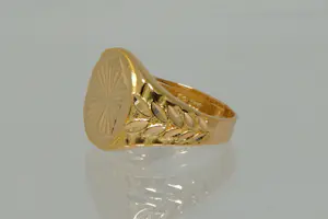 74 - Vintage zo goed als nieuwe hoog gehalte 22krt geel gouden zegelring kopen? Bied vanaf 260!