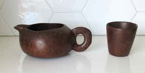 Niet of onleesbaar gesigneerd - Antieke Chinese houten pot en beker uit de 19e eeuw verkocht voor € 10!