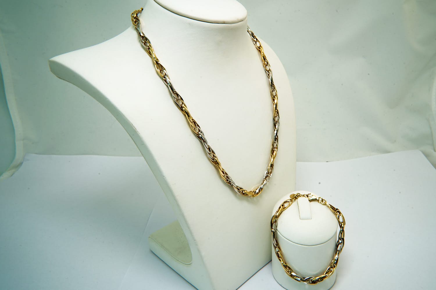 84- Sierlijke 14 Krt bi-color gouden SET (collier & armband) - fantasie schakel kopen? Bied vanaf 590!