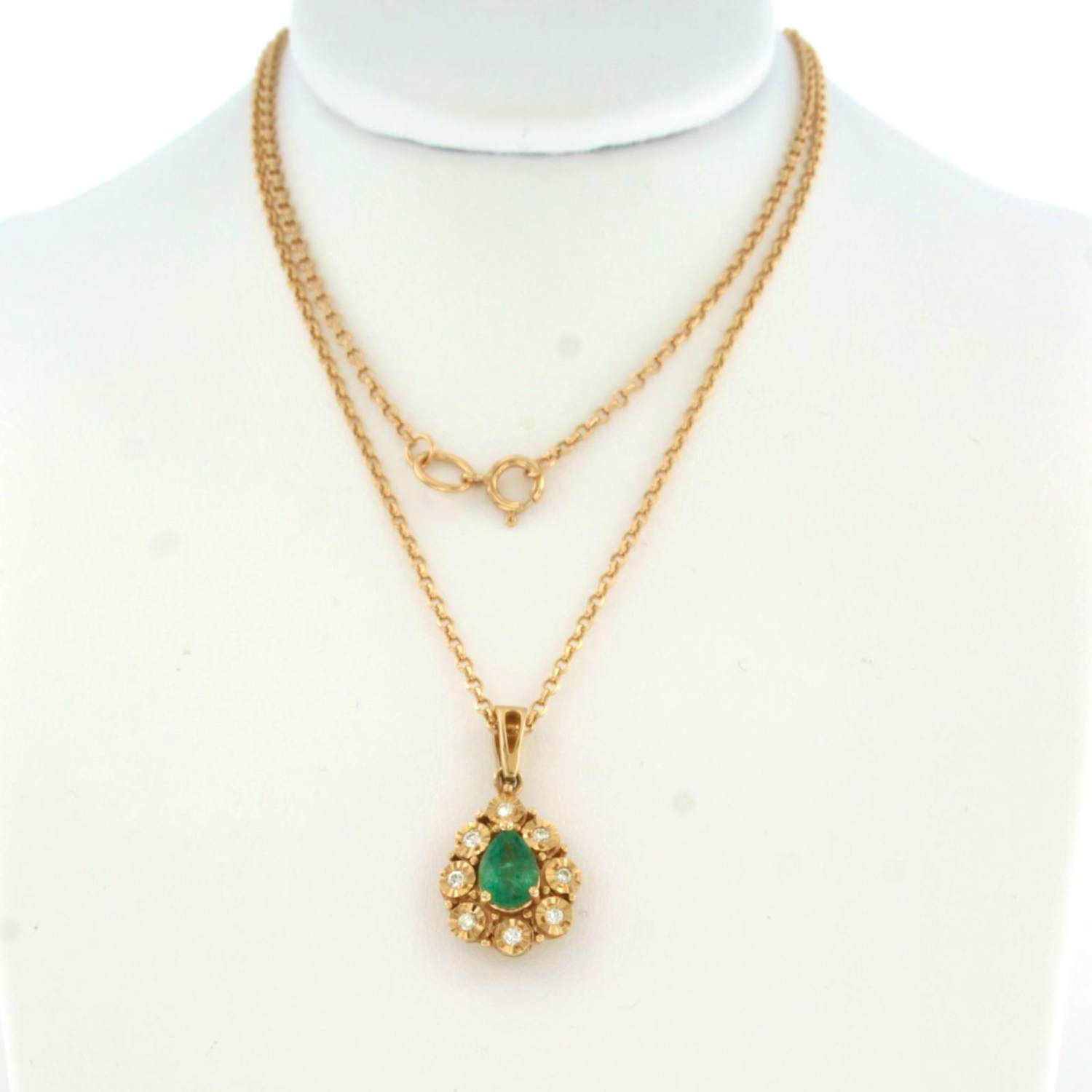 14k gouden collier en hanger met smaragd en briljant geslepen diamant tot.0,09ct kopen? Bied vanaf 500!