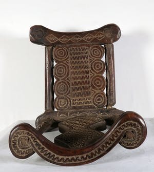 Guro - Bewerkte stoel met leuning kopen? Bied vanaf 1!