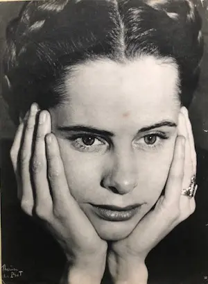 Therese Le Prat - Portfolio uit 1950 met portretten van beroemde acteurs. kaufen? Bieten Sie von 75!