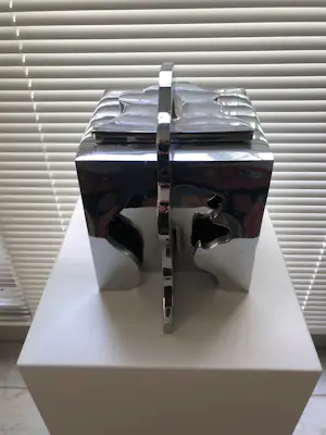 Cornelius Rogge - Tweedelig verchroomd metalen object of Open kubus met één handgreep kopen? Bied vanaf 450!