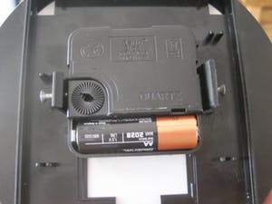 Clemens Briels - Moderne klok kopen? Bied vanaf 40!