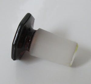 Niet of onleesbaar gesigneerd - Schott & Gen Jenaer Glas Mainz - Bruine glazen apothekerspot 250. kopen? Bied vanaf 1!