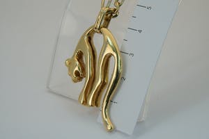 2520- 18 Krt - gouden figaro collier - grote panterhanger - handboei-sluiting!! kopen? Bied vanaf 1730!