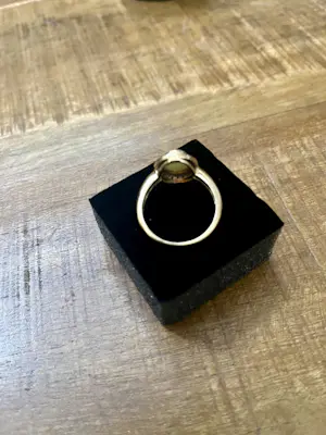 Vintage ring met Australische opaal kopen? Bied vanaf 995!